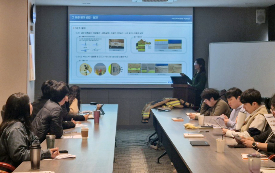 [사진] FITI시험연구원, 소방복 등 특수 방화복 맞춤형 기술 교육 확대.jpg